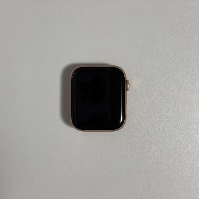 Apple Watch(アップルウォッチ)のApple Watch 6 44mm セルラーモデル アルミ ゴールド スマホ/家電/カメラのスマートフォン/携帯電話(その他)の商品写真