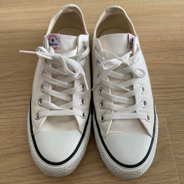 CONVERSE(コンバース)のコンバース　スニーカー　白　24.0cm レディースの靴/シューズ(スニーカー)の商品写真