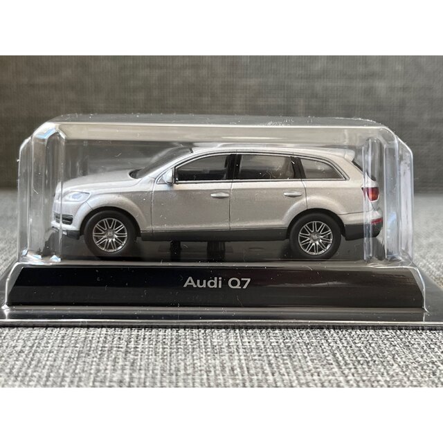 AUDI - 1/64 京商 Audi アウディミニカーコレクション Q7 シルバーの