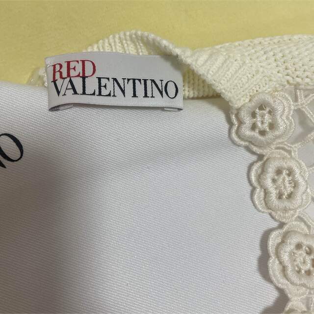 RED VALENTINO(レッドヴァレンティノ)のニット オフホワイト レディースのトップス(ニット/セーター)の商品写真