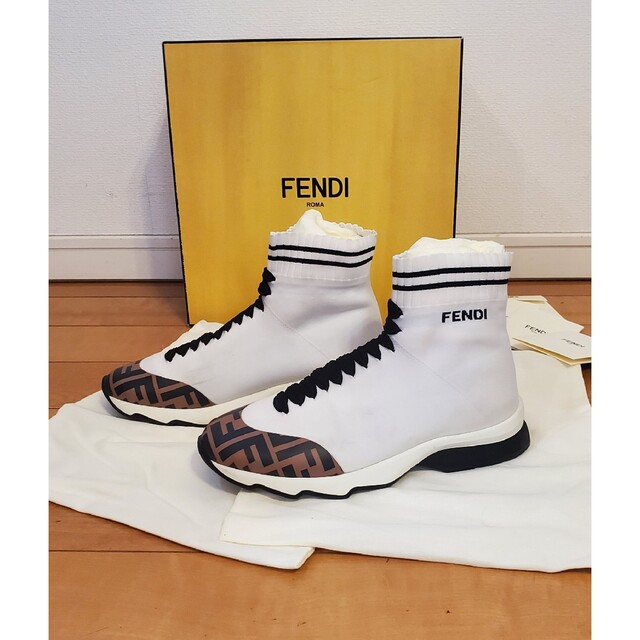 Fendi スニーカー　ソックススニーカー　フェンディ