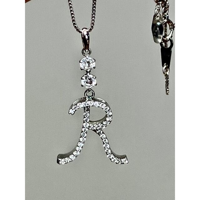 爆売り!】 18kWG /イニシャルダイヤモンドネックレス/合計0.45ct