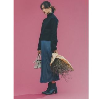 ハイク(HYKE)の本日まで出品✨Domani掲載✨新作✨HYKE♡プリーツスカート♡　ハイク(ひざ丈スカート)