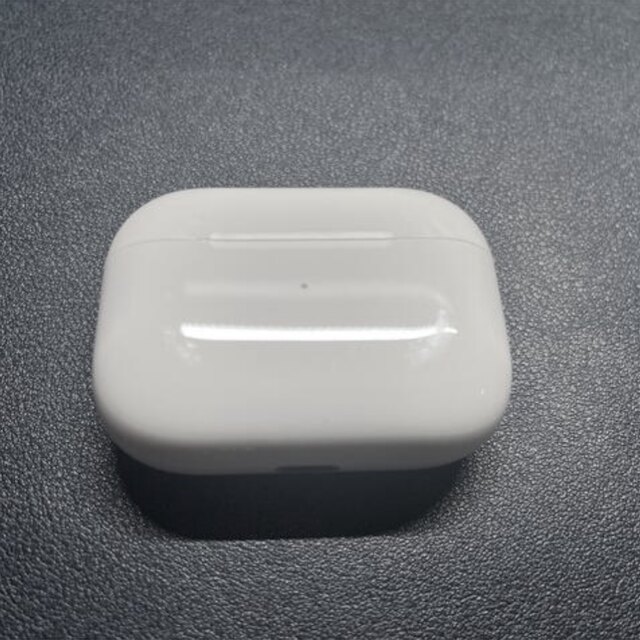 Apple(アップル)の【専用】Air Pods Pro エアポッズ・プロ Apple  スマホ/家電/カメラのオーディオ機器(ヘッドフォン/イヤフォン)の商品写真