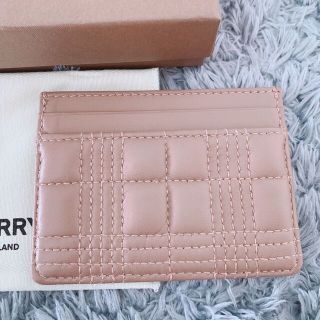 BURBERRY - ☆キルティングレザー ローラ カードケース キャメル☆の
