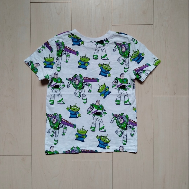 H&M(エイチアンドエム)の【新品】H&Mトイストーリー Tシャツ キッズ キッズ/ベビー/マタニティのキッズ服男の子用(90cm~)(Tシャツ/カットソー)の商品写真