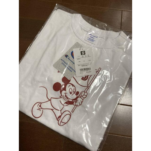 Disney(ディズニー)の定価4900円／東京ディズニーリゾート×Champion コラボTシャツ白(S) レディースのトップス(Tシャツ(半袖/袖なし))の商品写真