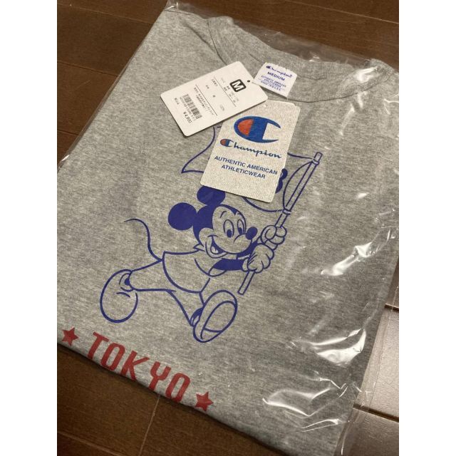 Disney(ディズニー)の定価4900円◆東京ディズニーリゾート×チャンピオン コラボTシャツ/Mグレー メンズのトップス(Tシャツ/カットソー(半袖/袖なし))の商品写真