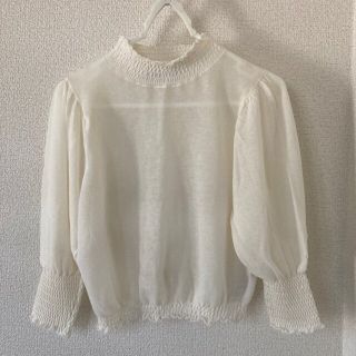 ザラ(ZARA)のZARA ホワイト　シャーリング　ハイネック　七分袖　ニット　サイズ　M   (ニット/セーター)