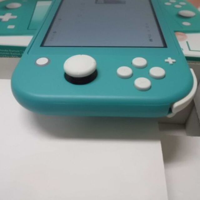 Nintendo Switch(ニンテンドースイッチ)のAurora様専用Nintendo Switch Lite Turquoise エンタメ/ホビーのゲームソフト/ゲーム機本体(携帯用ゲーム機本体)の商品写真