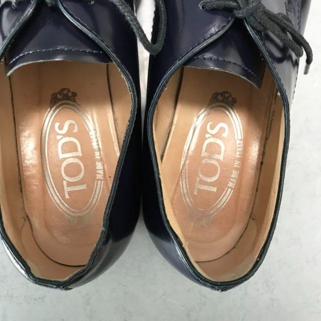 TOD'S(トッズ)のTods トッズ レースアップ オックスフォード ネイビー エナメル 35.5 レディースの靴/シューズ(ローファー/革靴)の商品写真