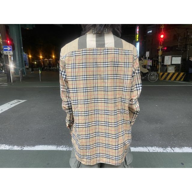バーバリー 20aw パッチワーク シャツ 3JSB ELLY着用