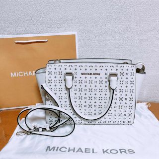 マイケルコース(Michael Kors)のマイケルコース　ショルダーバッグ　ハンドバッグ　2way 新品シルバー×ホワイト(ショルダーバッグ)