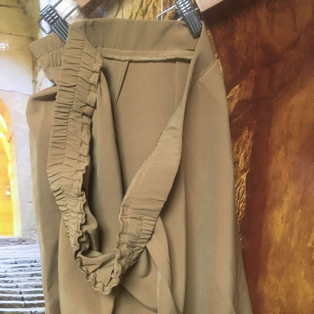 新品 スカート 5L ウエスト101～109 ベージュ d レディースのスカート(ひざ丈スカート)の商品写真