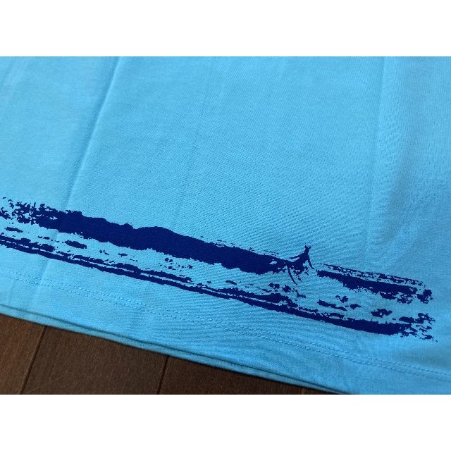 Design Tshirts Store graniph(グラニフ)の定価2750円　graniphグラニフ Tシャツ SSサイズ／水色サーフィン レディースのトップス(Tシャツ(半袖/袖なし))の商品写真