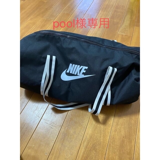 NIKE(ナイキ)の専用です！2回のみ使用NIKE ナイキ　ドラム型バッグ　ななめ掛けok 美品 メンズのバッグ(ドラムバッグ)の商品写真