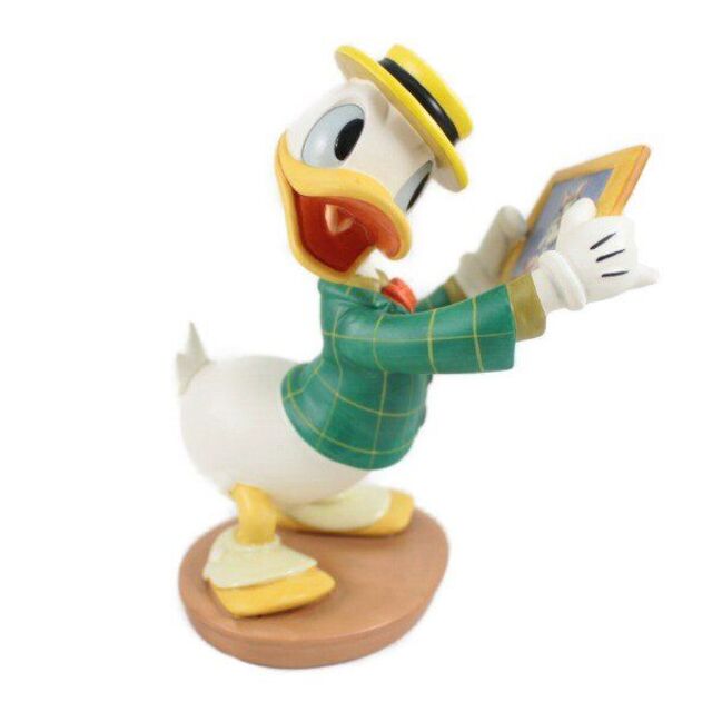 WDCC ウォルトディズニークラシックコレクション Mr. Duck Steps out ドナルドダック With Love From Daisy  フィギュリン | フリマアプリ ラクマ