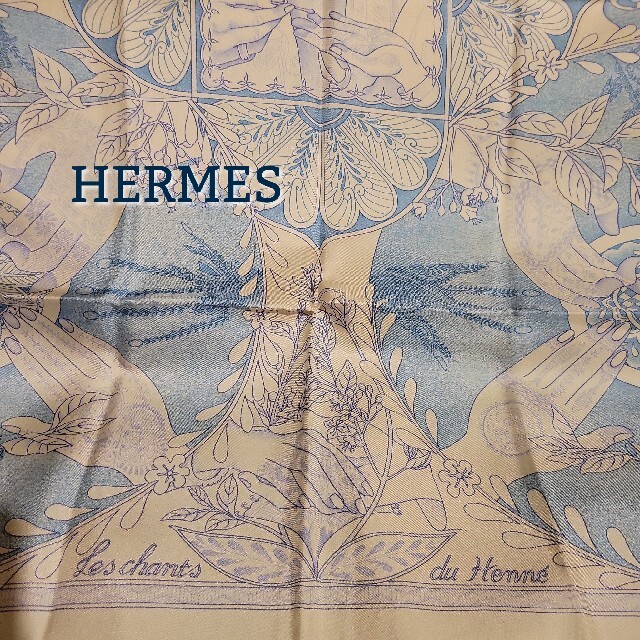 Hermes(エルメス)のタグ付き　未使用　レア　HERMES　エルメス　シルク　スカーフ　カレ90 レディースのファッション小物(バンダナ/スカーフ)の商品写真