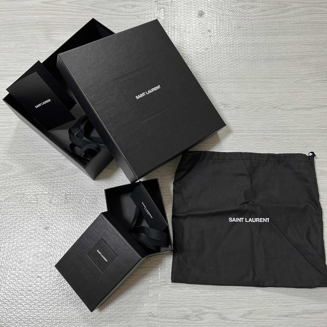 Saint Laurent(サンローラン)のSAINT LAURENT 空箱2つセット レディースのバッグ(ショップ袋)の商品写真