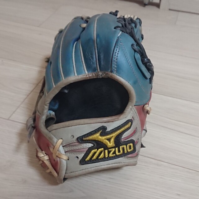 MIZUNO(ミズノ)の硬式外野手用 オーダーグローブ スポーツ/アウトドアの野球(グローブ)の商品写真