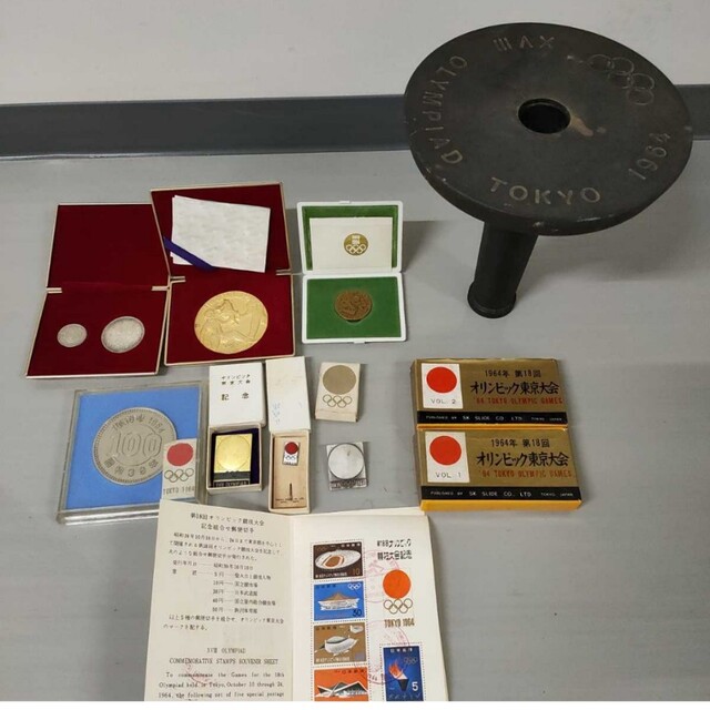 【激レア】1964年 東京オリンピック 聖火リレー トーチ 記念メダル等 柳宗理