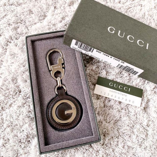良品✨ グッチ キーホルダー キーリング チャーム レザー ロゴ 箱付き