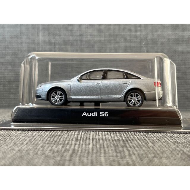 AUDI(アウディ)の1/64 京商 Audi アウディミニカーコレクション S6 シルバー エンタメ/ホビーのおもちゃ/ぬいぐるみ(ミニカー)の商品写真