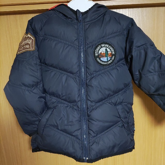 STUSSY - STUSSYワッペン赤リバーシブル紺色ダウンジャケットS STUSSY - STUSSYワッペン赤リバーシブル紺色ダウンジャケットS