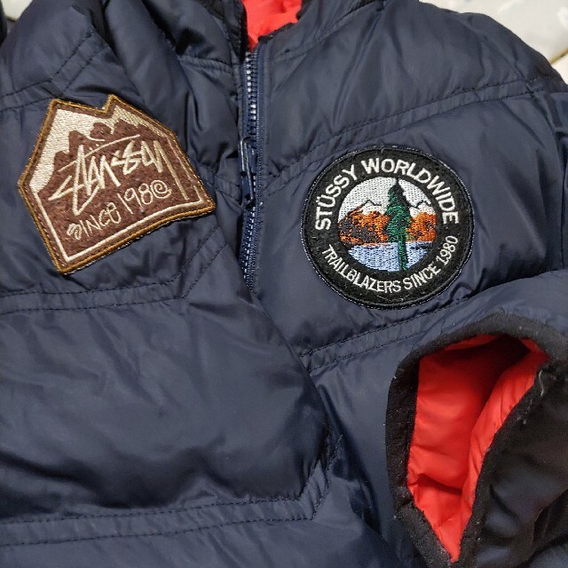 STUSSY - STUSSYワッペン赤リバーシブル紺色ダウンジャケットS STUSSY - STUSSYワッペン赤リバーシブル紺色ダウンジャケットS