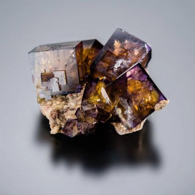ドイツ フローナウ フローライト AB674 天然石 原石 鉱物標本 鉱石 蛍石