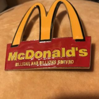 マクドナルド(マクドナルド)のマクドナルド　　　　　　　　　　　ベルト用バックル　非売品(ベルト)