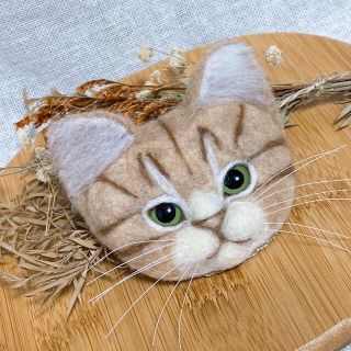 【週末SALE】羊毛フェルト 猫 ちゃん ブローチ(その他)