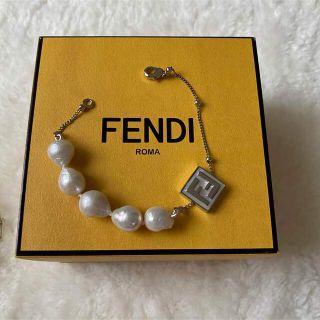 フェンディ(FENDI)の新品未使用♡FENDIパールブレスレット(ブレスレット/バングル)