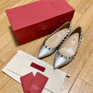 ヴァレンティノ(VALENTINO)の美品VALENTINOパンプス(ハイヒール/パンプス)