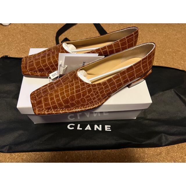 CLANE(クラネ)の【CLANE】OUTSTITCH SQUARE FLAT SHOES レディースの靴/シューズ(ハイヒール/パンプス)の商品写真