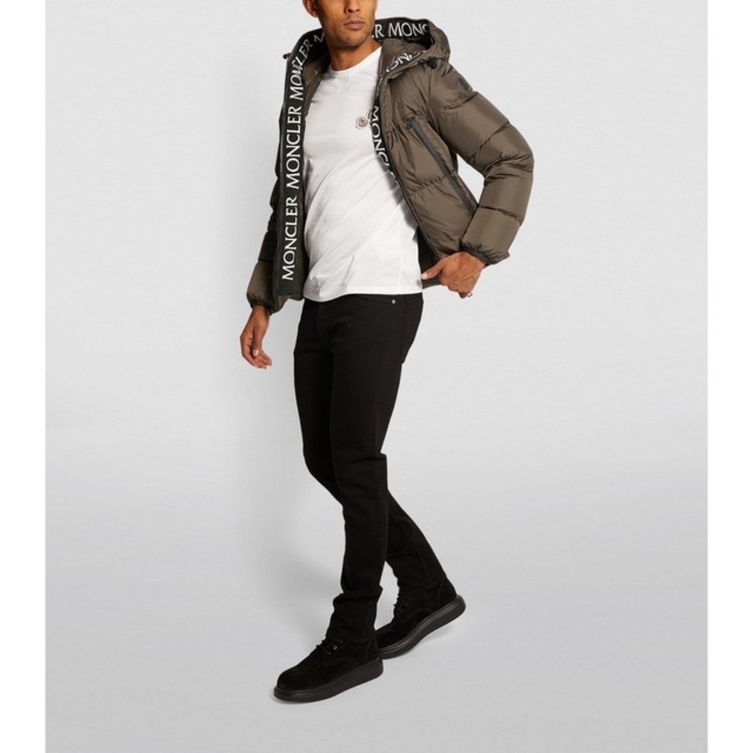 値引 MONCLER - 1 新品正規品 MONCLER MONTCLA ロゴ ダウンジャケット 値引 MONCLER - 1 新品正規品 MONCLER MONTCLA ロゴ ダウンジャケット