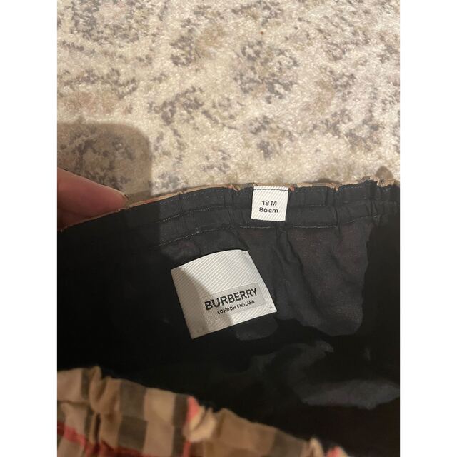 BURBERRY(バーバリー)のバーバリー　キッズ　スカート キッズ/ベビー/マタニティのキッズ服女の子用(90cm~)(スカート)の商品写真