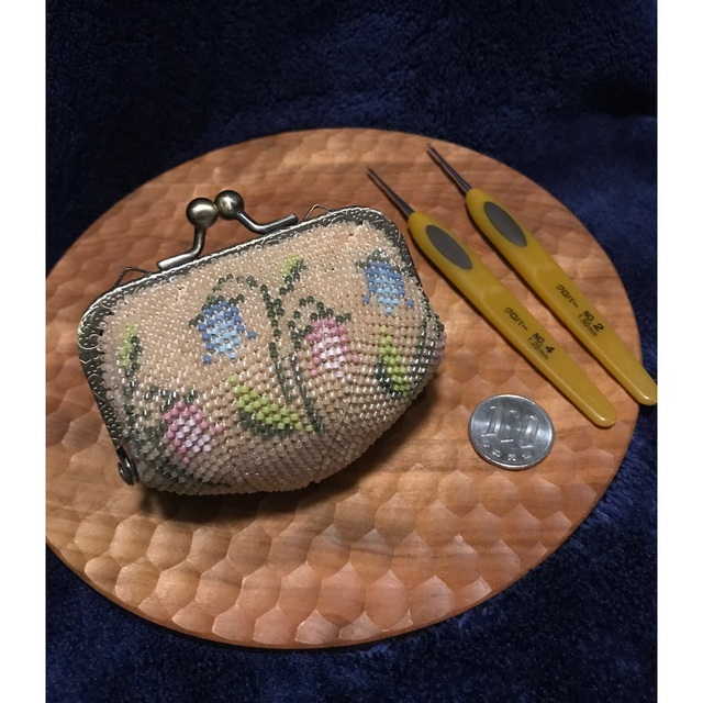 ハンドメイド Campanula(カンパニュラ)の ビーズのがま口 ベージュの ... ハンドメイド Campanula(カンパニュラ・釣鐘草)のビーズのがま口 黒