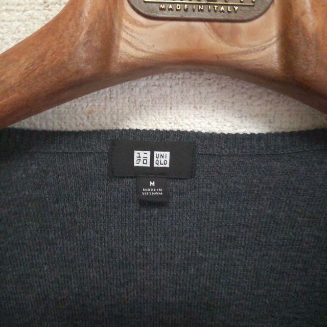 UNIQLO(ユニクロ)のUNIQLO ミラノリブVネックカーディガン メンズのトップス(ニット/セーター)の商品写真