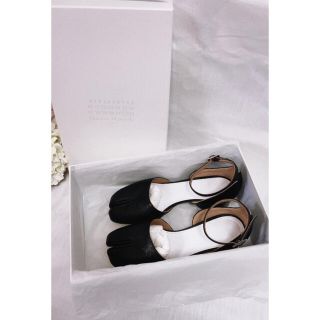 マルタンマルジェラ(Maison Martin Margiela)の Maison Margiela アンクルストラップ 36.5 ブラック 足袋(ハイヒール/パンプス)