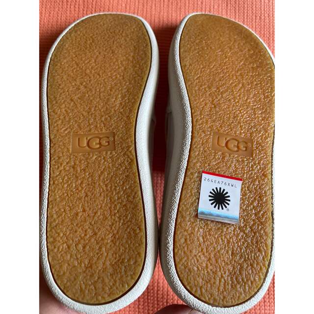 UGG(アグ)のUGG CAS スリッポン　スニーカー　24.5 レディースの靴/シューズ(スリッポン/モカシン)の商品写真