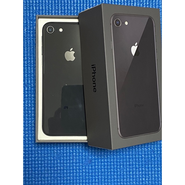 Apple(アップル)のiPhone8 スマホ/家電/カメラのスマートフォン/携帯電話(スマートフォン本体)の商品写真