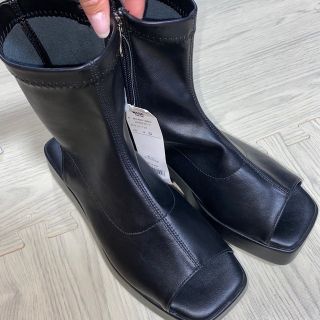 ザラ(ZARA)のWEGO スクエアサンダルブーツ　カラーブラック　サイズL(ブーツ)