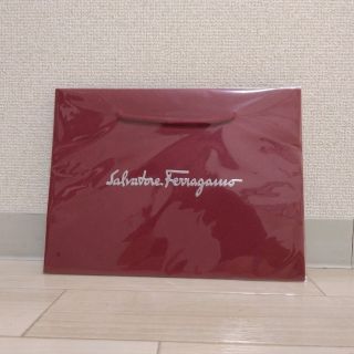 サルヴァトーレフェラガモ(Salvatore Ferragamo)のSalvatore Ferragamo ペーパーバック(ショップ袋)