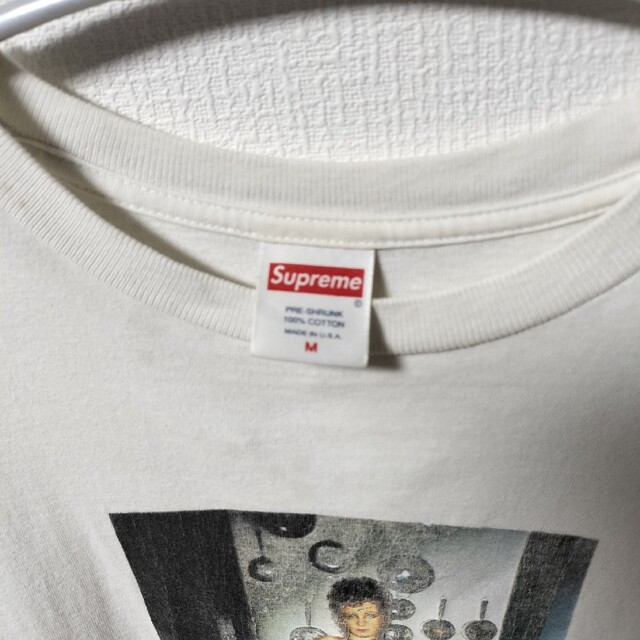 Supreme　Tシャツ