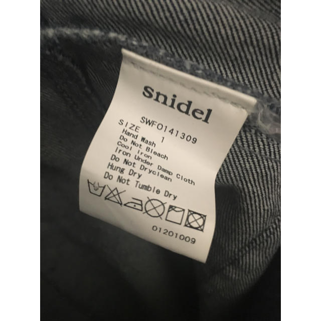 SNIDEL(スナイデル)のsnidel デニムタイトワンピース レディースのワンピース(ひざ丈ワンピース)の商品写真