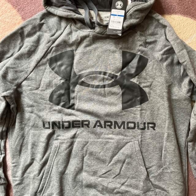 UNDER ARMOUR(アンダーアーマー)のUNDER ARMOUR アンダーアマー　パーカー　XLサイズ メンズのトップス(パーカー)の商品写真