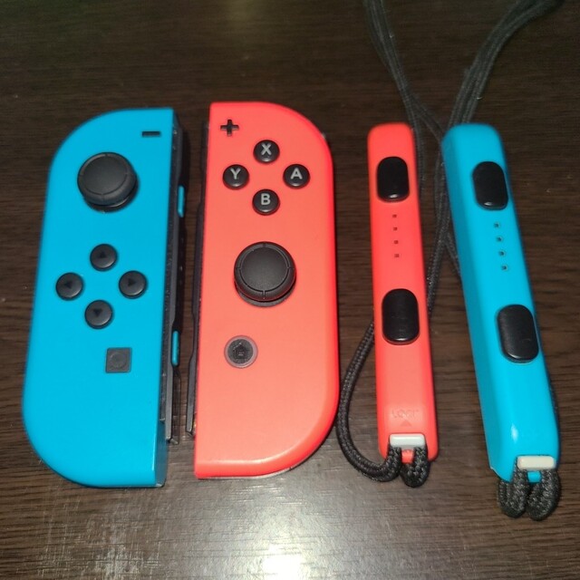 エンタメ/ホビー【動作確認済/同色ストラップ付属】Nintendo Switch　ジョイコン