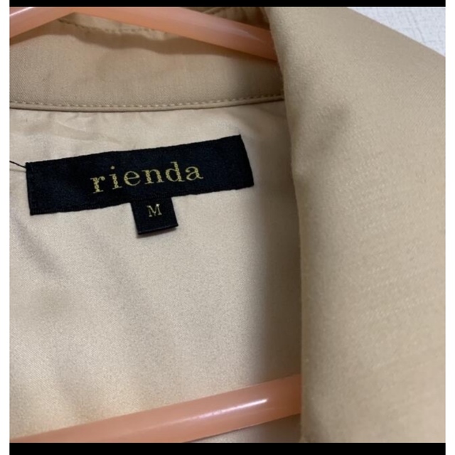 rienda(リエンダ)の【美品】　rienda トレンチコート　プリーツ レディースのジャケット/アウター(トレンチコート)の商品写真