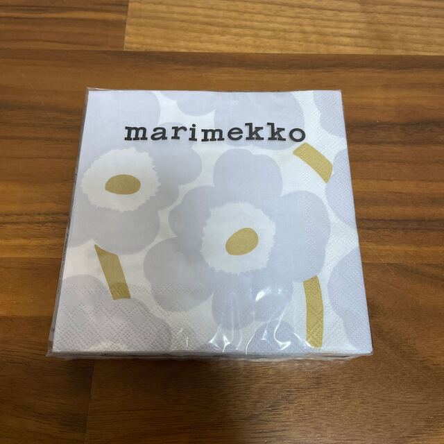 marimekko(マリメッコ)のマリメッコ　ペーパーナプキン　アイシーグレー　新品未使用 インテリア/住まい/日用品のキッチン/食器(テーブル用品)の商品写真